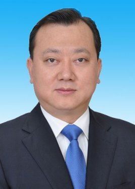 北大畢業(yè)的60后李丹履新內(nèi)江市代理市長，專業(yè)背景引發(fā)關(guān)注